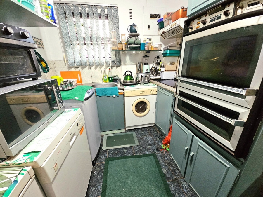 2 Bedroom Property for Sale in Rocklands Western Cape